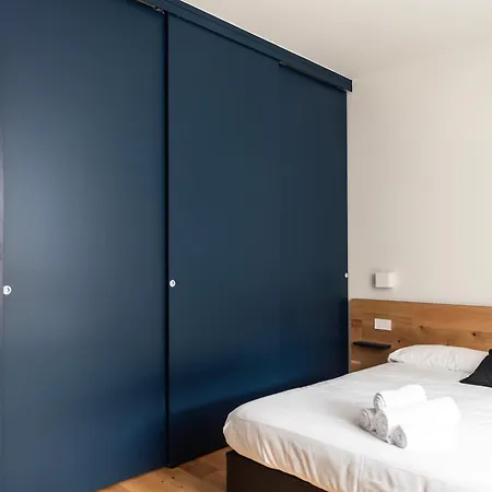 Youhosty - Perego 7 Dx Apartman *